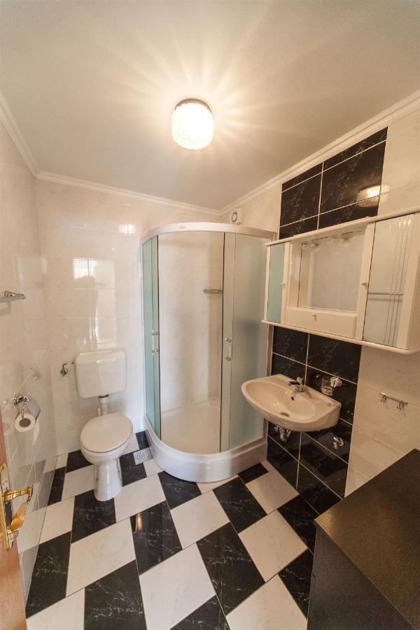 Apartments Carmen Crikvenica Ngoại thất bức ảnh